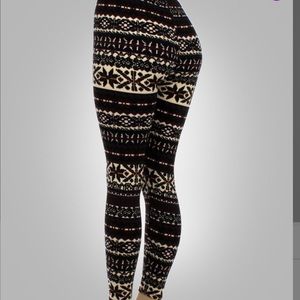 Black & beige snowflake fleece-lined leggings